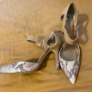 BCBGeneration appointed snake skin heels, size 8